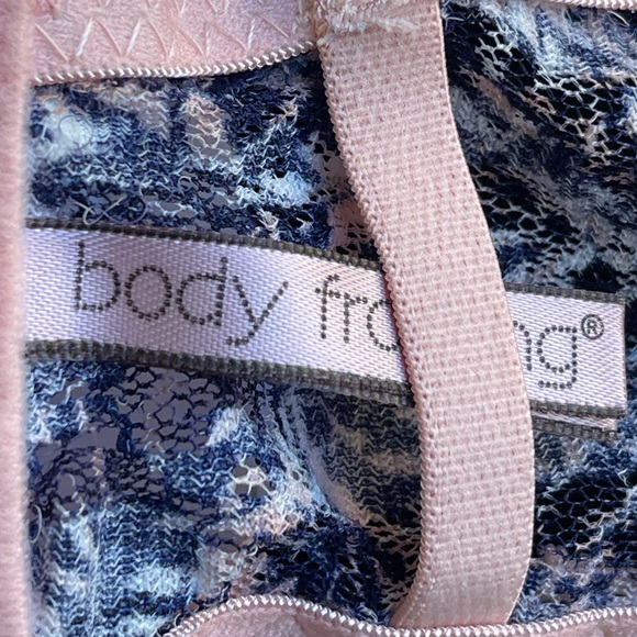 Body Frosting Blue and Pink Floral Bra - Picture 9 of 9